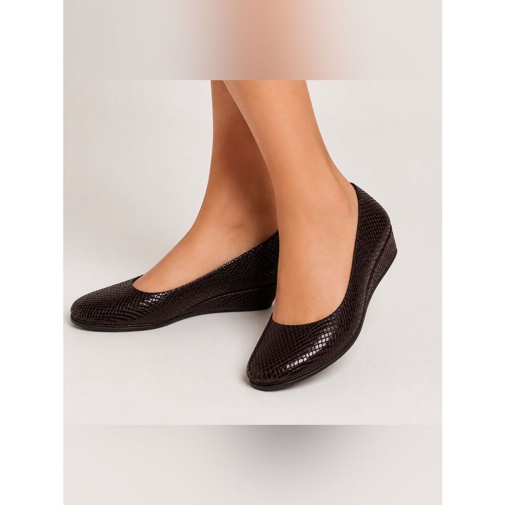 French Sole Brown Textured Flats